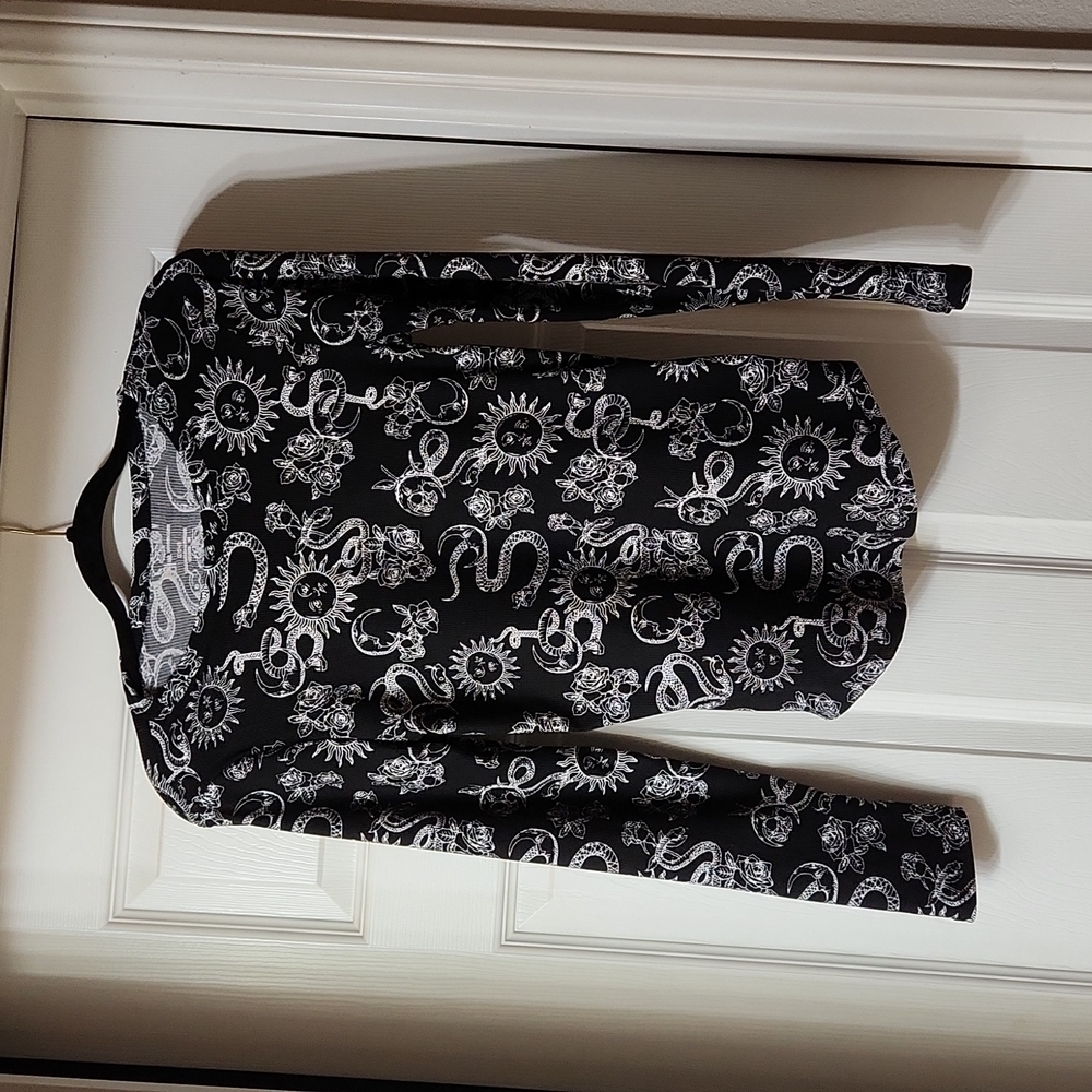 Hippie Y2KBlack and White Long Sleeve Boho Graphic Print Top Size M